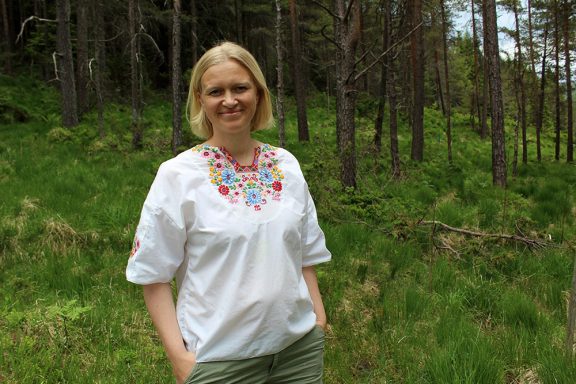 Maria Parr i skogen foto komprimert til nettside IMH